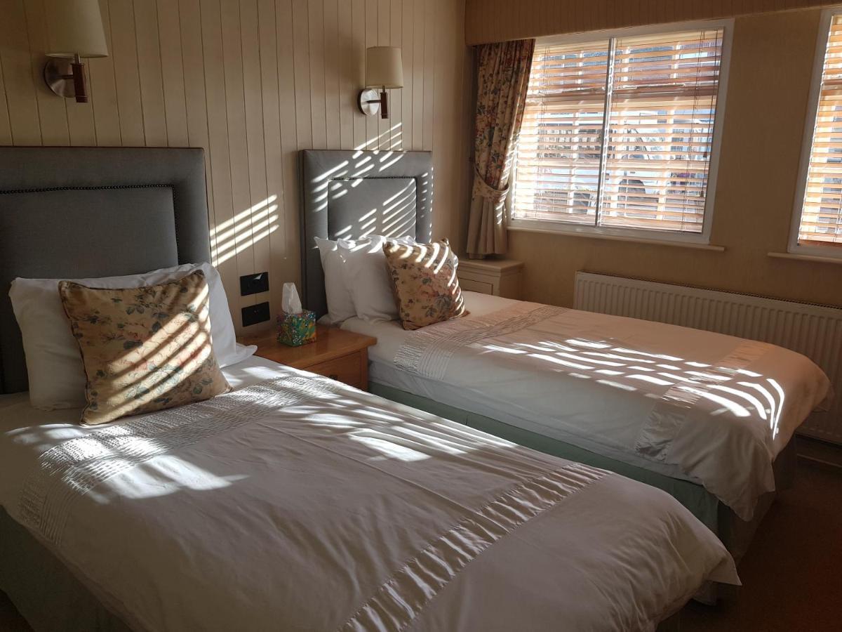 クルー Red Cow Nantwich Bed & Breakfast エクステリア 写真